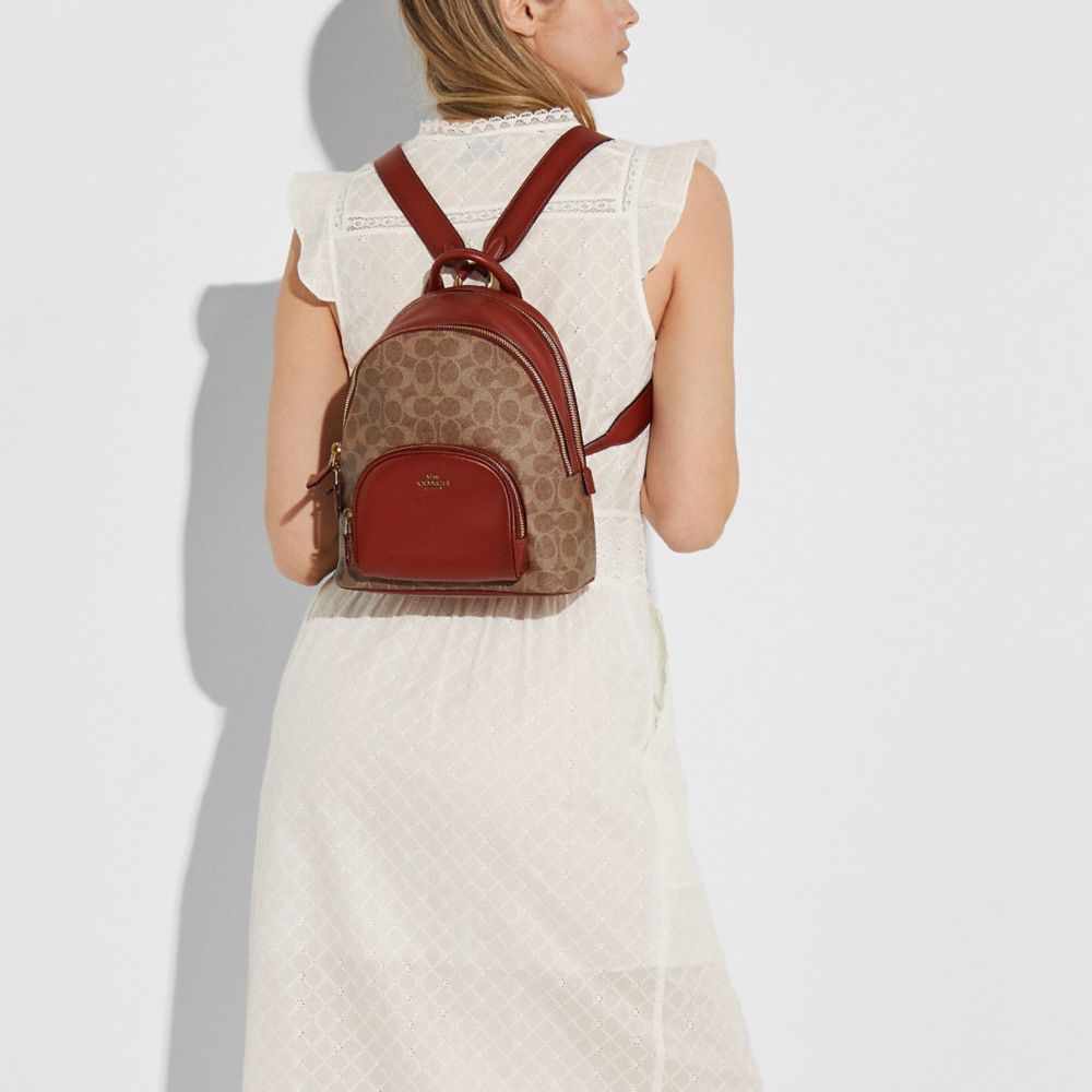 CARRIE BACKPACK 23 IN SIGNATURE CANVAS - Vistas alternativas 4