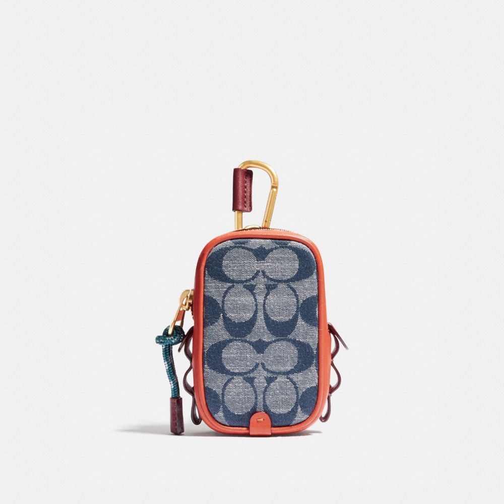 SMALL HORSE AND CARRIAGE POUCH IN SIGNATURE CHAMBRAY