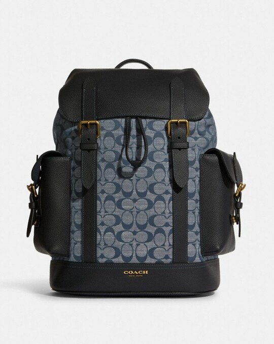 HUDSON BACKPACK IN SIGNATURE CHAMBRAY