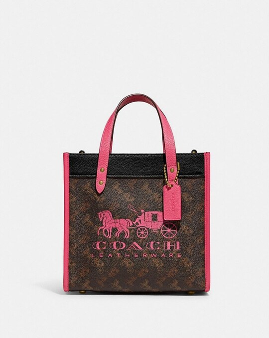 FIELD TOTE 22 MIT „HORSE AND CARRIAGE“-PRINT UND CARRIAGE-EMBLEM