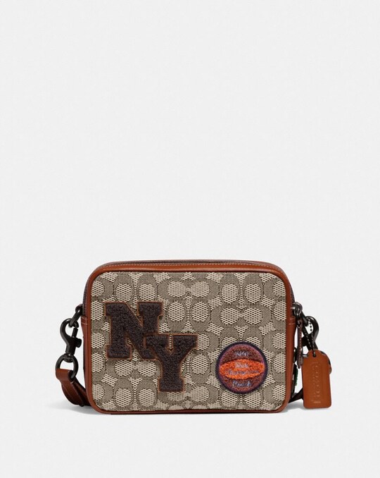 FLIGHT BAG 19 IN SIGNATURE TEXTILE JACQUARD WITH VARSITY PATCHES